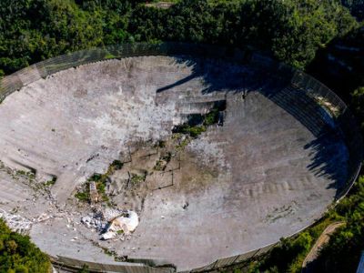 یک تلسکوپ رادیویی آمریکایی در پورتوریکو سقوط کرد