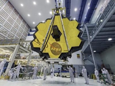 تلسکوپ جانشین هابل جمعه آینده به فضا می رود
