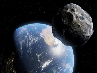 دنباله‌داری به اندازه دو برابر کوه اورست به سمت زمین می‌آید