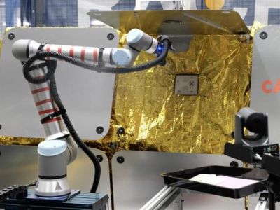 ربات ها ماهواره های فضایی را تعمیر می کنند