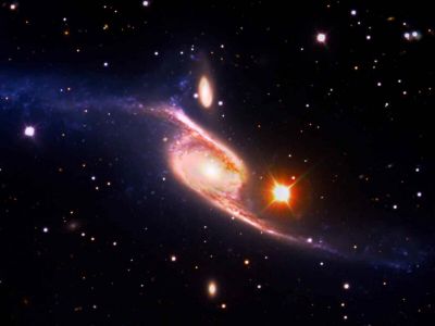 انتشار تصویری حیرت‌انگیز از بزرگ‌ترین کهکشان مارپیچی جهان با همکاری چند تلسکوپ