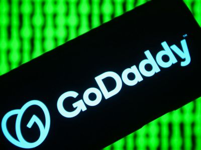 حمله سایبری چندساله به سرویس میزبانی GoDaddy؛ هکرها کد منبع و اطلاعات مشتریان را دزدیده‌اند