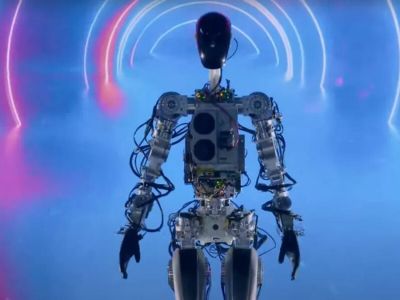 ایلان ماسک: ربات انسان‌نمای تسلا موفق‌تر از خودروهای این شرکت خواهد بود